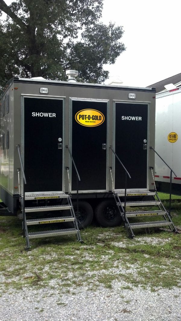 4-stall shower trailer